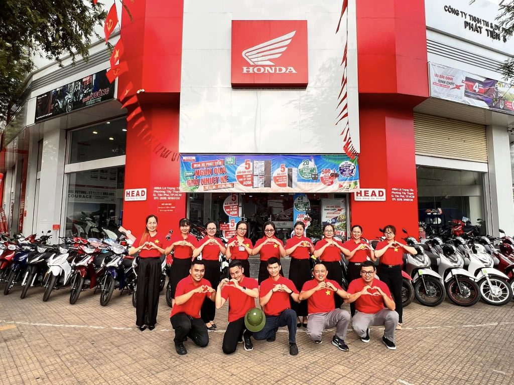 YÊU NƯỚC KHÔNG PHẢI LÀ “TREND” – YÊU NƯỚC ĐÃ NẰM TRONG “GEN” DÂN MÌNH