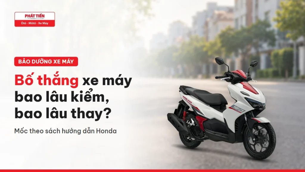 Xe tay ga Honda Air Blade 160 màu trắng đỏ trên đường phố cùng tiêu đề Bố thắng xe máy bao lâu kiểm, bao lâu thay