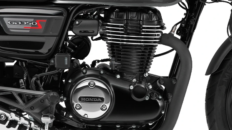 Cận cảnh động cơ 348 cc một xi-lanh làm mát bằng không khí của Honda GB350S