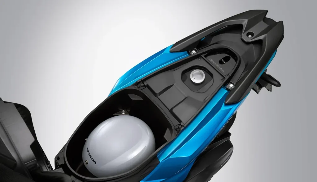 Hộc Đựng Đồ 18 Lít Rộng Rãi trên Honda Vario 125 2027