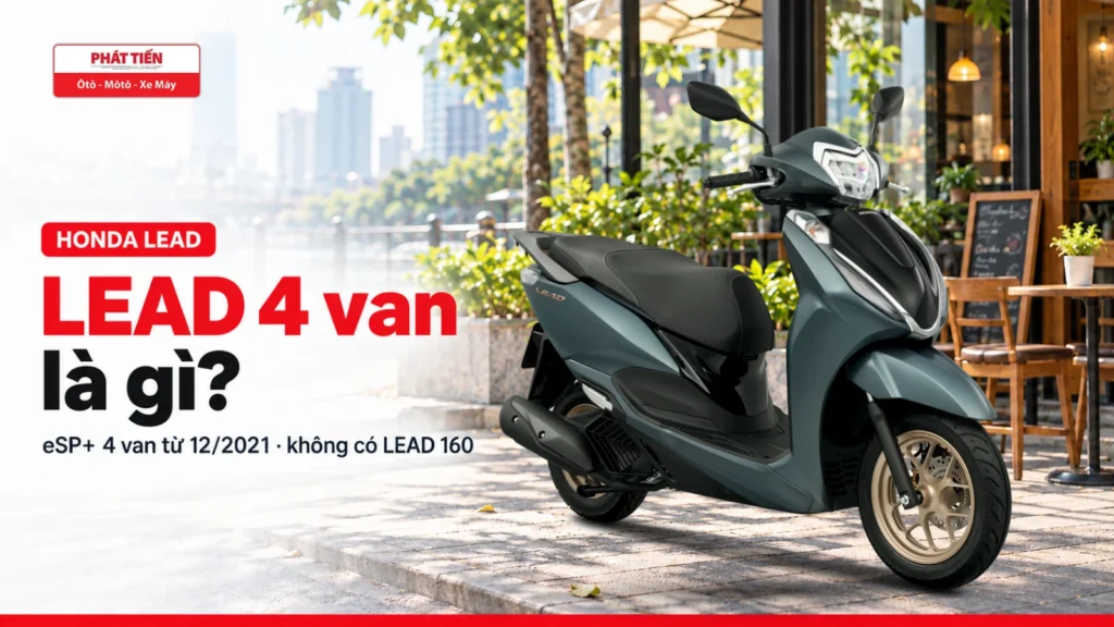 Honda LEAD ABS bản Đặc biệt màu Xanh Đen đậu trước quán cà phê ở TP.HCM