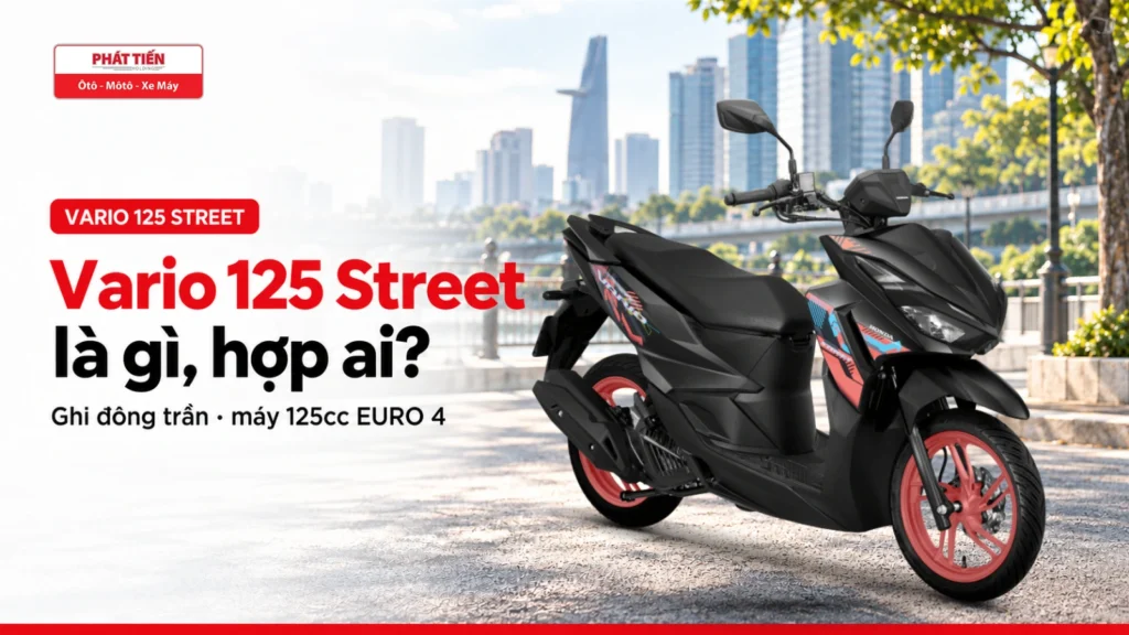 Honda Vario 125 bản Street màu Đen/Vành Cam ghi đông trần trên phố TP.HCM